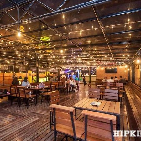 Oyo 796 Paradise Sukhumvit Hotel Бангкок Экстерьер фото