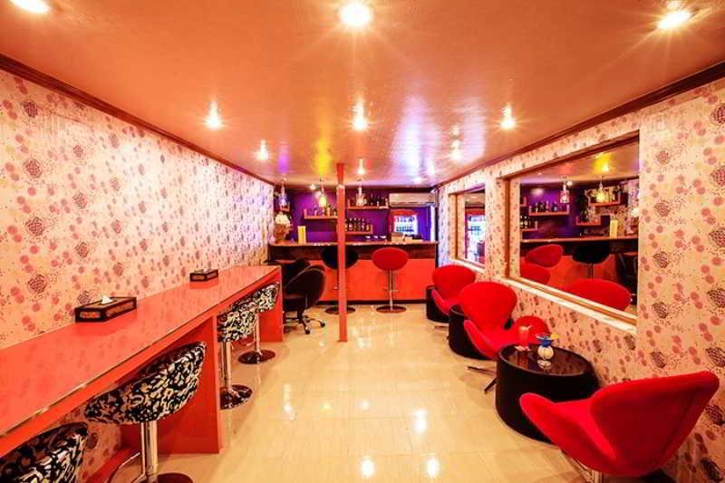 Oyo 796 Paradise Sukhumvit Hotel Бангкок Экстерьер фото