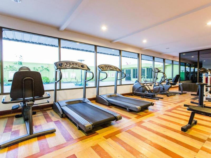 Oyo 796 Paradise Sukhumvit Hotel Бангкок Экстерьер фото